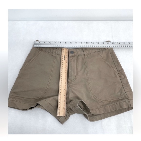 Patagonia Womens Khaki Shorts Size 8. Very good used condition. - Picture 4 of 11